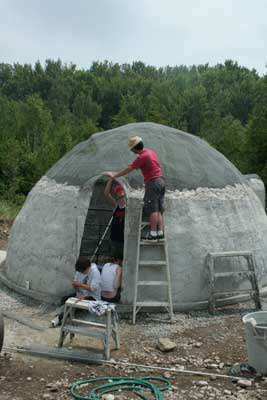 742.jpg - PLastering the dome
