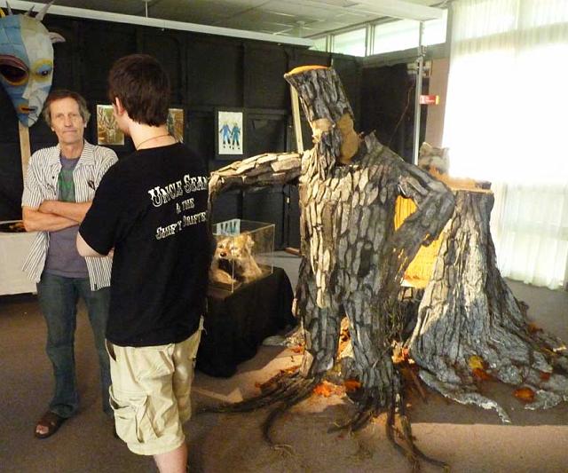 stumpchris.jpg - Chris Clifford (lighting designer) and Lorne Reitzenstein with Stump (The Enchanted Forest0